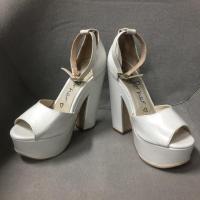 ราคา รองเท้าส้นหนาสูง 5 นิ้ว มือสอง Size38 (1693303362)