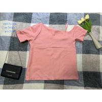 ราคา เสื้อยืดเปิดไหล่สายเดี่ยวสีโอรส (23381568651)