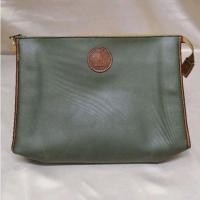 ราคา FRANCOIS​ MAROT​ PARIS กระเป๋าถือสีเขียวขี้ม้า กระเป๋ามือสอง Hand made (MADE ​IN ​FRANCE)​ (29205471123)