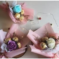 ราคา ดอกไม้ช่อช็อคโกแลตและสบู่เฟอเรโร โรเชอร์ 3 ชิ้น (53754456267)