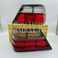 ราคา BENZ ฝาไฟท้าย แดงดำ (คู่) W124 ยี่ห้อ HELLA | MADE IN SPAIN (28153492084)