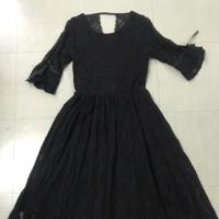 ราคา เดรสลูกไม้สีดำแขนกระดิ่ง (2288694994)