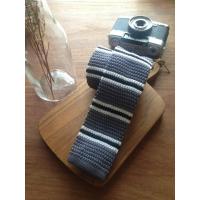 ราคา เนคไทถักแบบปลายตัดสีเทาลายขวาง Knitted necktie Grey with Stripe (2936080163)