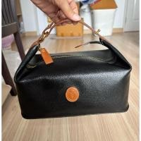 ราคา กระเป๋าถือ Trussardi Made in Italy มือสอง ของแท้% สภาพสวย ไม่มีตำหนิ สวยเลย (28632114128)