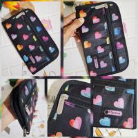 ราคา กระเป๋าใส่ของเอนกประสงค์ LeSportsac สินค้ามือสองสภาพใหม่ *มีตำหนิตามภาพ (40817662294)