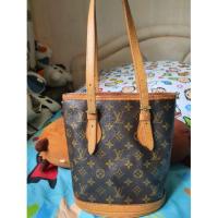 ราคา Louis Vuitton bucket PM (SR0929) มือสอง ของแท้ 100% (6436196703)