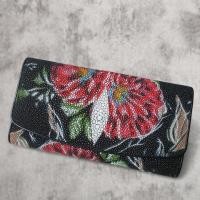 ราคา กระเป๋าสตางค์หนังปลากระเบนสามพับยาวลายดอกไม้ สีดำ (17046273889)