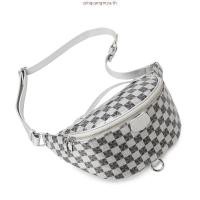 ราคา [พร้อมส่ง] รุ่นขายดี! กระเป๋าคาดอก Mc jeans ของแท้จากช้อป 100% มีบริการเก็บปลายทาง (53904044250)