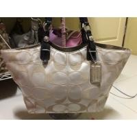 ราคา ของแท้ 100% กระเป๋า Coach Shopping มือสอง (6032825738)