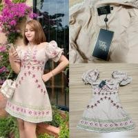 ราคา มือ1 เดรสสีครีม แขนตุ๊กตา งานปัก Sz.S งานป้าย (27468528550)