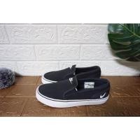 ราคา Nike Toki Slip TXT 2018 (Size: 38/24) (23612639234)