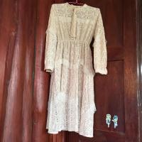 ราคา เดรสลูกไม้ มือสอง สภาพดีมาก (2269029844)