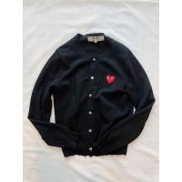 ราคา Comme des Garcons PLAY cardigan สีดำ หัวใจแดง size S สภาพดีมาก ของแท้ (11978262327)