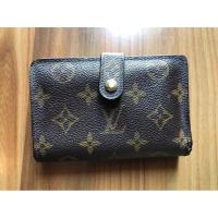 ราคา แท้!! Louis Vuitton ​กระเป๋าสตางค์สองพับ​ มือสองญี่ปุ่น (703871188)