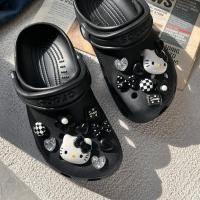 ราคา jibbitz crocs jibbitz อุปกรณ์เสริมรองเท้า DIY สไตล์การ์ตูน สีดำและขาว ลายตาราง พร้อมหัวเข็มขัดสำหรับปรับแต่งรองเท้า (50206129982)