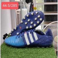 ราคา รองเท้าสตั๊ดมือสองสภาพสวย ขนาด 285 (29665647046)