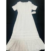 ราคา ชุดเดรสสีขาวปักฉลุลูกไม้ (24641997669)