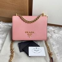 ราคา Like new Prada crossbody ปี2018 สีชมพูอ่อน สวยน่ารัก ฟรุ้งฟริ้งเว่อ อะไหล่ทอง สภาพดีมากค่าใบนี้ ขอบมุมไม่ถลอก (2077485959)