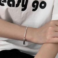 ราคา กำไลข้อมือหรูหราแบบเรียบง่ายสำหรับผู้หญิง กำไลข้อมืออเนกประสงค์ กำไลข้อมือไฮเอนด์ กำไลข้อมือแบบเลื่อนหน้าเรียบ (42065721672)