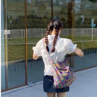 ราคา พร้อมส่ง กระเป๋าผ้าวินเทจลายดอกไม้ (22971543667)
