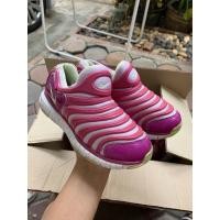ราคา รองเท้าผ้าใบเด็ก Nike Free มือสองของแท้ ขนาดเท้า 20CM (4158823540)