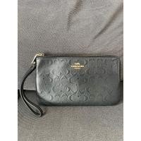 ราคา กระเป๋าคล้องมือ Coach 2 ซิป size L หนังวัว ของแท้100% (23449772891)
