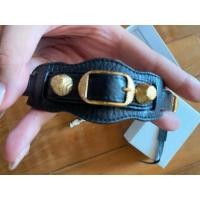 ราคา (มือสอง)Balenciaga Lambskin Leather Arena Giant Gold Bracelet Black อุปกรณ์ตามรูป (42457796744)