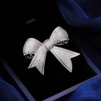 ราคา เข็มกลัดโบว์สีเงินแฟชั่น ฝังเพทาย เข็มกลัดติดสูท เครื่องประดับเสื้อผ้ายูนิเซ็กส์ (45902993206)