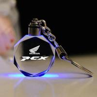ราคา สําหรับ HONDA PCX พวงกุญแจรถไฟ LED 7 สีคริสตัลที่กําหนดเองพวงกุญแจเหรียญรถจักรยานยนต์พวงกุญแจที่สวยงามส่วนบุคคล KeyRing สําหรับ HONDA PCX125 PCX150 PCX 160 (29808415317)