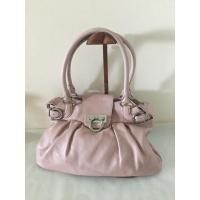 ราคา กระเป๋าถือ แบรนด์ Ferragamo สีชมพู pastel ทำสีเก็บขอบยาแนวใหม่ (21351497199)