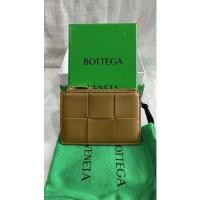 ราคา bottega zipped card case (18731352567)