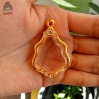 ราคา กรอบพระชุบทอง | เหรียญโล่ หลวงพ่อกวย(ฝังเพชร) | กว้าง2.7*สูง3.2ซม.(ขนาดจอกระจก) (24704838866)