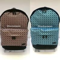 ราคา BaoBao DAYPACK METTALLIC ของเเท้จาก shop issey miyake (43361202414)