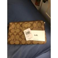 ราคา COACH กระเป๋าสตางค์คล้องมือ Size L สองซิป (17895456059)