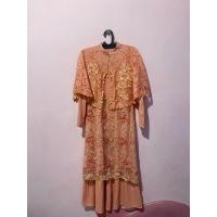 ราคา ชุดเดรสผ้าพีชผ้าสุดหรูพร้อมผ้าคลุม (42921992609)