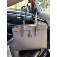 ราคา lyn ของแท้ 100% ของใหม่ สนใจสอบถามเพิ่มเติมได้ มีอุปกรณ์ครบ ลดสุดๆ (29451804240)