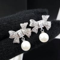 ราคา ต่างหูต่างหู ทรงงานโบว์ รุ่นแบรนด์ดารา งานเพชรฝังCZ แท้ เพชรวิ้ง มุกเสมือนแท้ (2007076754)