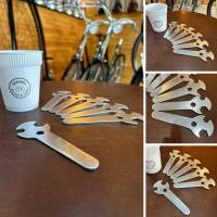 ราคา ตะเกียงเจ้าพายุ: ประแจตะเกียงเจ้าพายุ Butterfly ตราผีเสื้อ สำหรับซ่อมบำรุงตะเกียงเจ้าพายุ (25909398938)