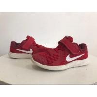 ราคา Nike รองเท้าผ้าใบ แบบแปะ สีแดงพื้นขาว Sz.16-17 cm. รองเท้าเด็ก มือสอง (24377803869)