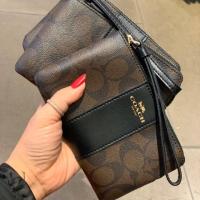 ราคา CORNER ZIP WRISTLET IN SIGNATURE COATED CANVAS WITH LEATHER STRIPE (COACH F58035) (5411210236)