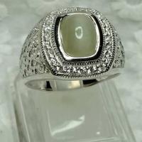 ราคา แหวนไพฑูรย์แท้ 3.5 กะรัต Cateyes ตัวเรือนเงินแท้ (42968775027)