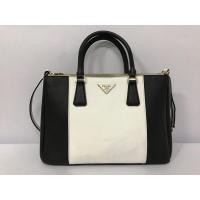 ราคา กระเป๋ามือสอง PRADA Milano หนัง Saffiano สีขาวดำ ขนาด 13 นิ้ว พร้อมส่ง (16900834538)