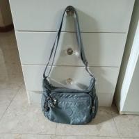 ราคา กระเป๋าสะพายข้าง ยี่ห้อ Kipling แท้ (มือสอง) (24483453192)