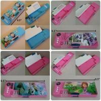 ราคา กล่องดินสอแม่เหล็กเปิดได้ 2 ด้าน มีเหลากบในตัว ขนาด 9.5x3.5 นิ้ว (1227713136)