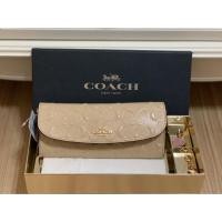 ราคา ขาย BOXED SOFT WALLET WITH CHARMS COACH F23397 สี LIGHT GOLD แท้ % พร้อมส่งค่ะ (7141429210)
