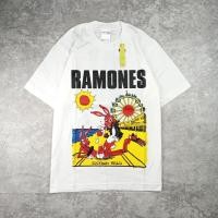 ราคา เสื้อยืดวง RAMONES สีขาว - RAMONES ROCKAWAY BEACH WHITE BAND TSHIRT - จัดส่งฟรี & (42824571036)