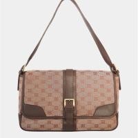 ราคา กระเป๋า Daks London ผ้าลายแบรนด์ สะพายไหล่ (15504528743)