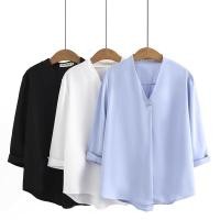 ราคา dode.mall เสื้อเชิ้ตแขนสามส่วนสีพื้นสำหรับผู้หญิง คอวี ทรงหลวม สไตล์ฤดูใบไม้ผลิ/ฤดูร้อน 99335 (47954183523)