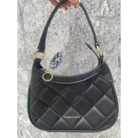 ราคา กระเป๋าถือสีดำ CHARLES & KEITH (28037462210)