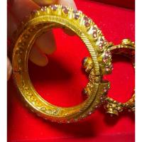 ราคา กำไลข้อมือเรียกทรัพย์ เรือนทองฝังพลอยเม็ดเล็กสีชมพู สมเด็จพระพุฒาจารย์(โต พรหมรังสี) สร้างและปลุกเสก (28576083237)